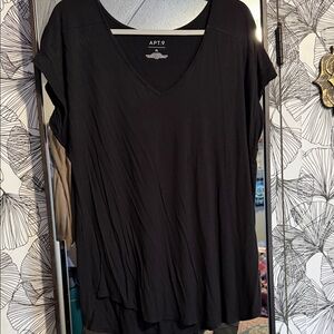 Apt. 9 Women's Classic Black Short Sleeve Top
